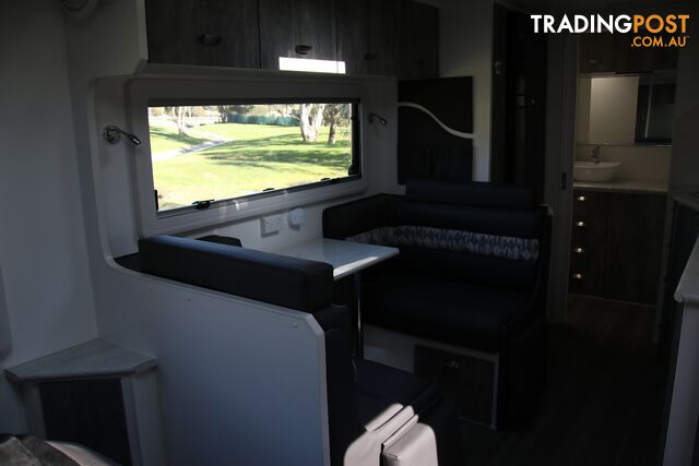 Red Centre Kimberley Plus 20ft 6inch  Centre Door - photo 5 of 16
