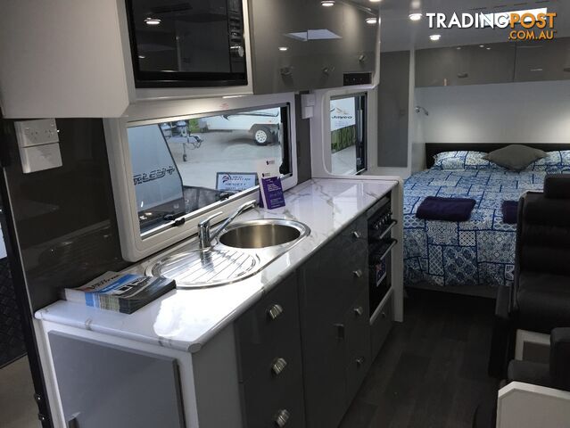 Red Centre Newell 20'6 Caravan (oro) - photo 2 of 6