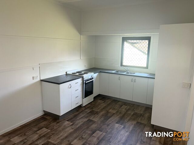 1 Clark Close KINGAROY QLD 4610