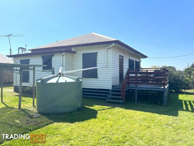 1 Clark Close KINGAROY QLD 4610