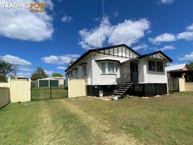 28 Edward street WONDAI QLD 4606