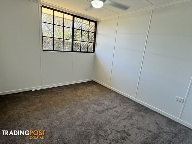 Unit 4 /6 Thorn Street KINGAROY QLD 4610