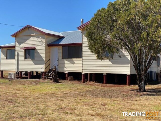 82 Logans Road WOOROOLIN QLD 4608