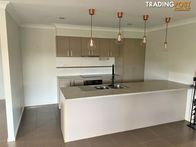 9 Earl st MEMERAMBI QLD 4610