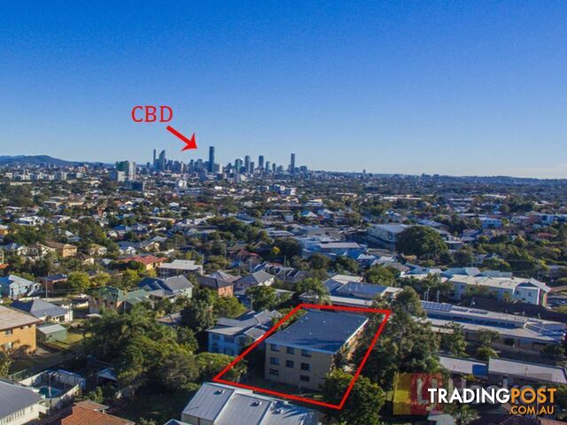 12 Toohey Avenue GREENSLOPES QLD 4120