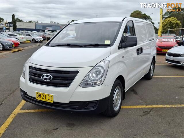 2016 HYUNDAI ILOAD  TQSERIES2(TQ3) 4D VAN