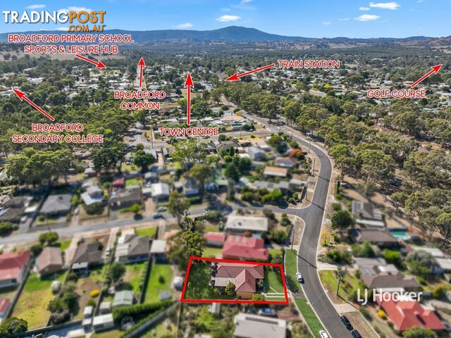 11 Mylson Avenue BROADFORD VIC 3658