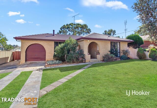 11 Mylson Avenue BROADFORD VIC 3658