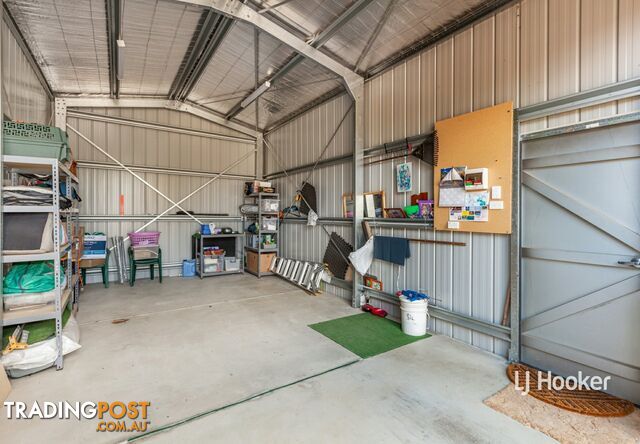 8 Dean Drive BROADFORD VIC 3658