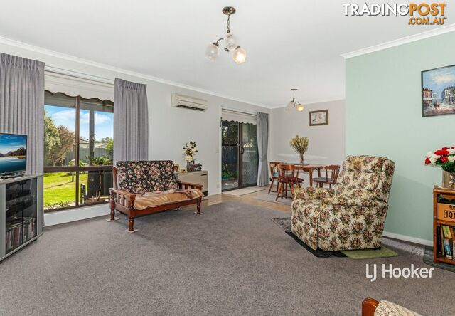 8 Dean Drive BROADFORD VIC 3658