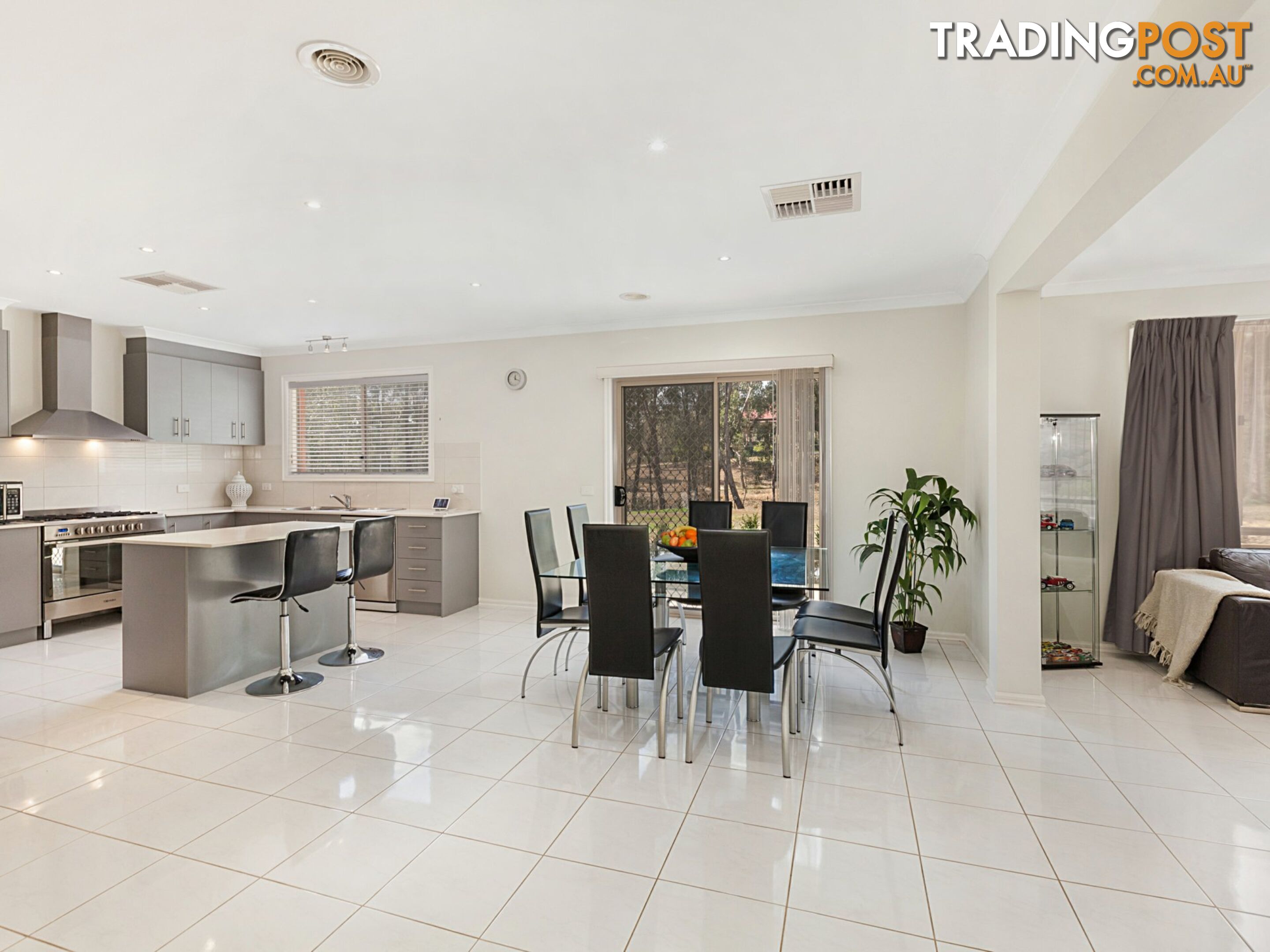 7 Derek Drive BROADFORD VIC 3658