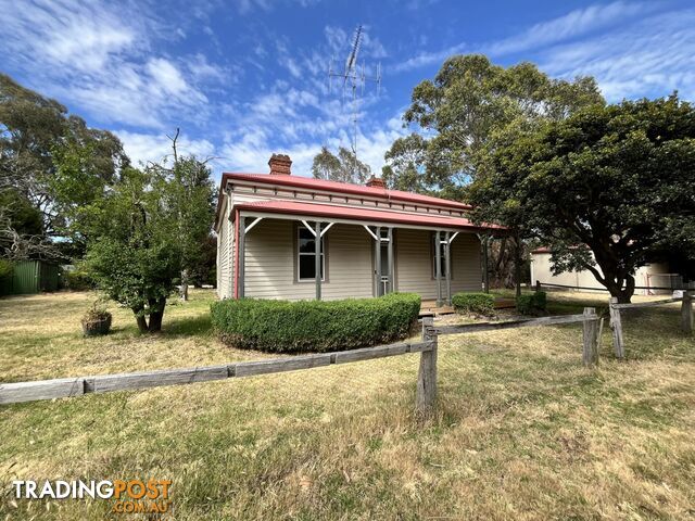 16 Derek Drive BROADFORD VIC 3658