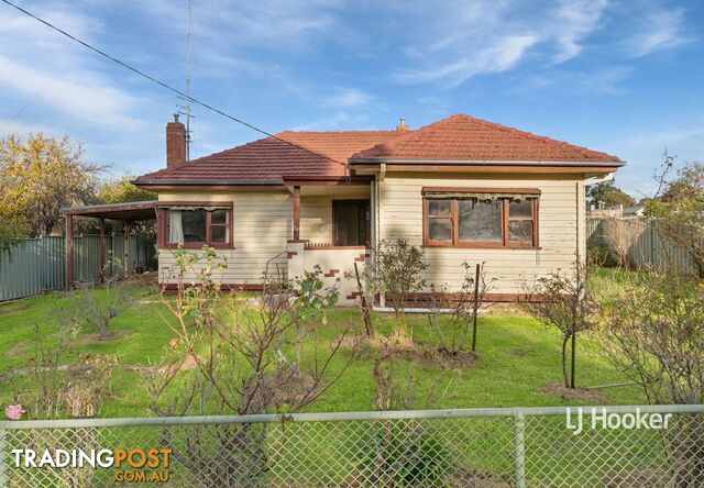 74 Gavan Street BROADFORD VIC 3658