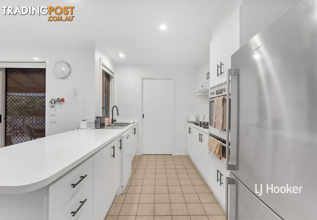 7 Kearns Close BROADFORD VIC 3658 - photo 5 of 13