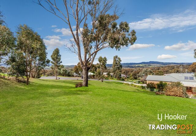 10 Lakeview Drive BROADFORD VIC 3658