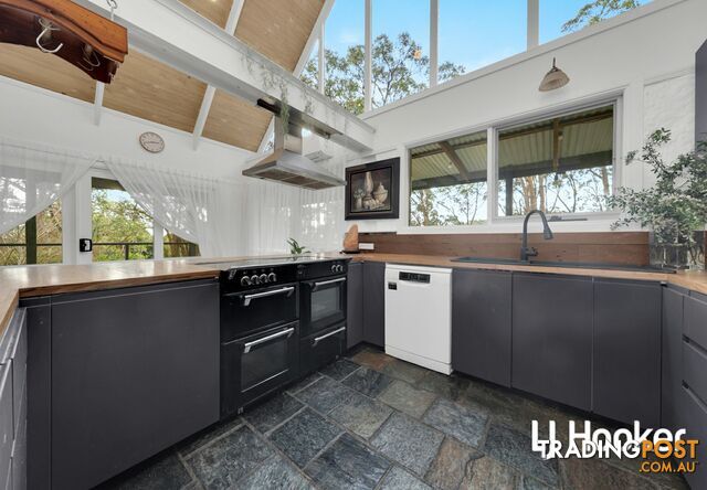 14 Baden Drive HEATHCOTE JUNCTION VIC 3758 - photo 4 of 25