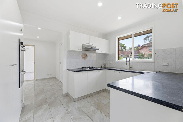 27 Haywood Close WETHERILL PARK NSW 2164 - photo 3 of 9