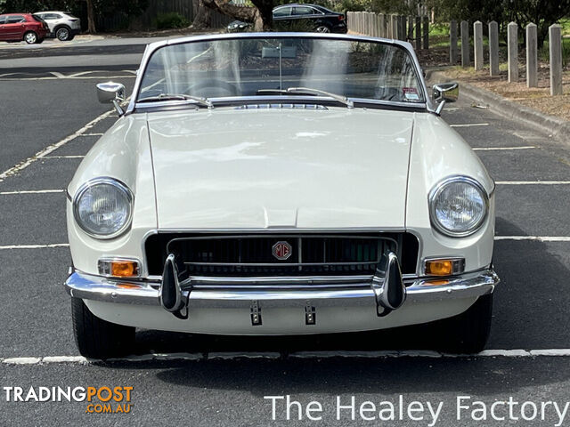 1971 MG B    - photo 5 of 31