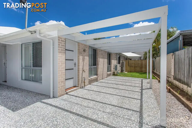 2/5 Woodlands Avenue PETRIE QLD 4502