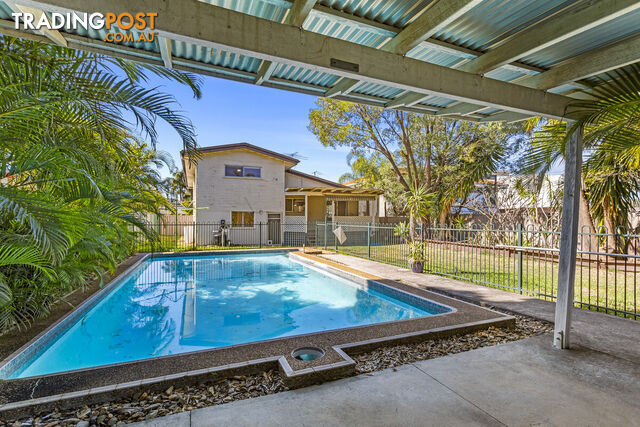 4 Mavor Street CLONTARF QLD 4019