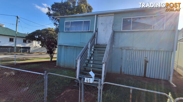 41 Prince Edward Parade REDCLIFFE QLD 4020