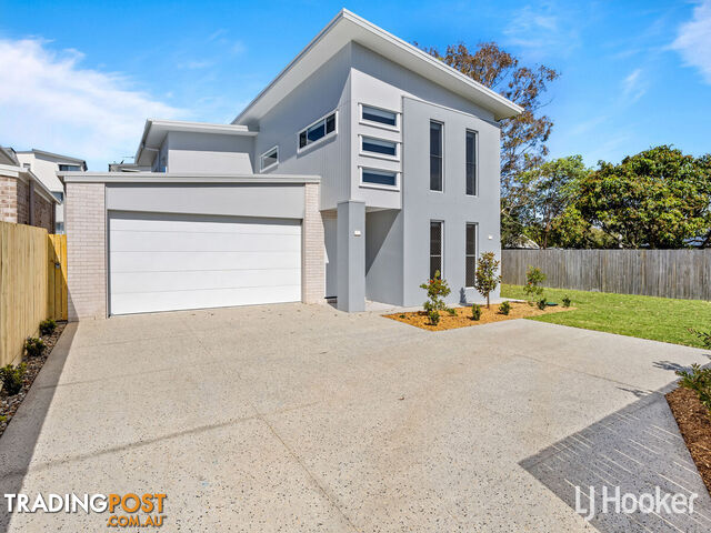 16 Robert Street CLONTARF QLD 4019