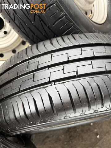 Ford Falcon tyre rims 215/60r16(set ) - photo 3 of 9