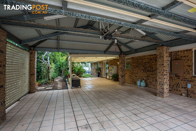 8 Oxford Court SOUTHSIDE QLD 4570