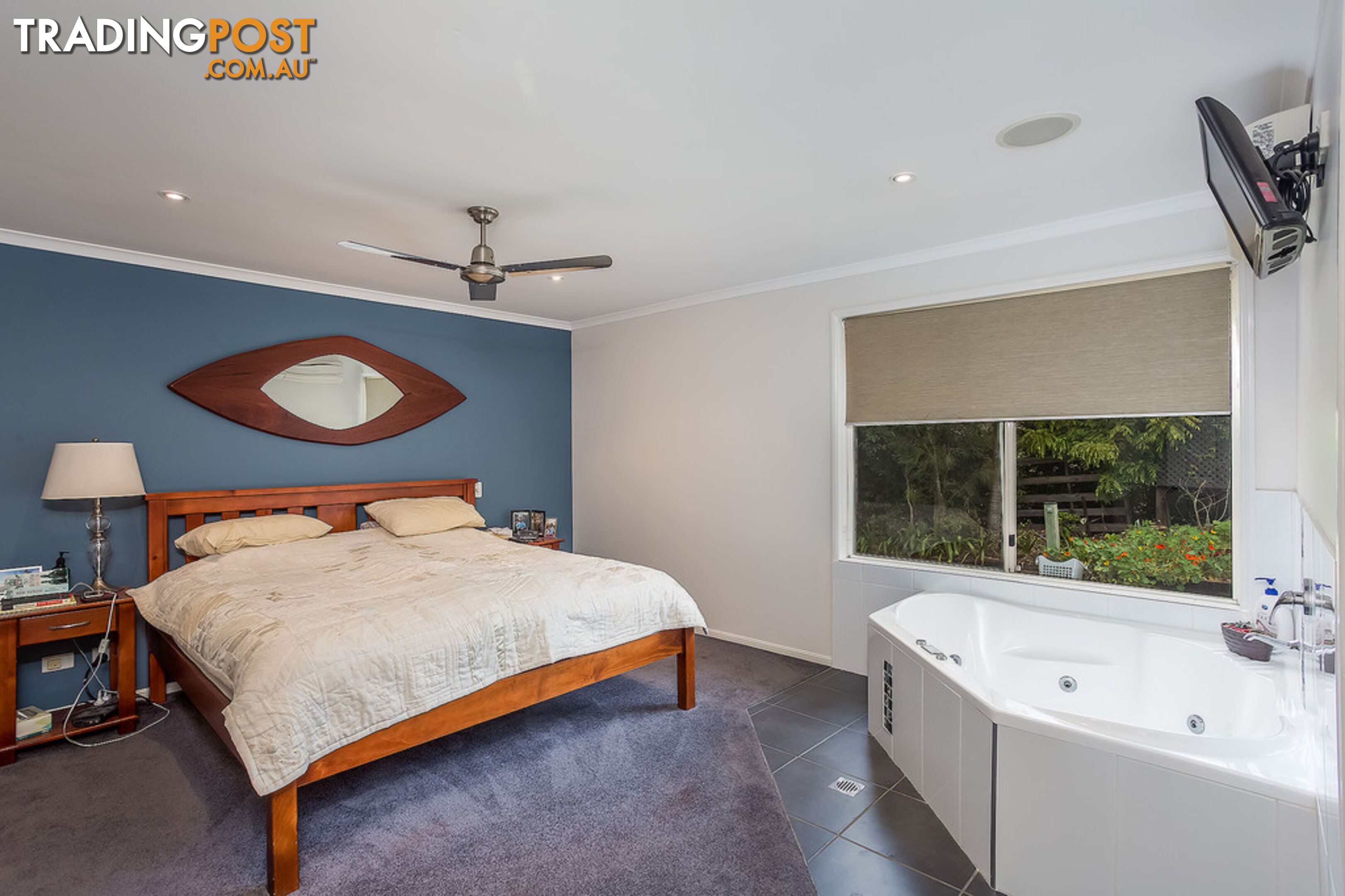 8 Oxford Court SOUTHSIDE QLD 4570