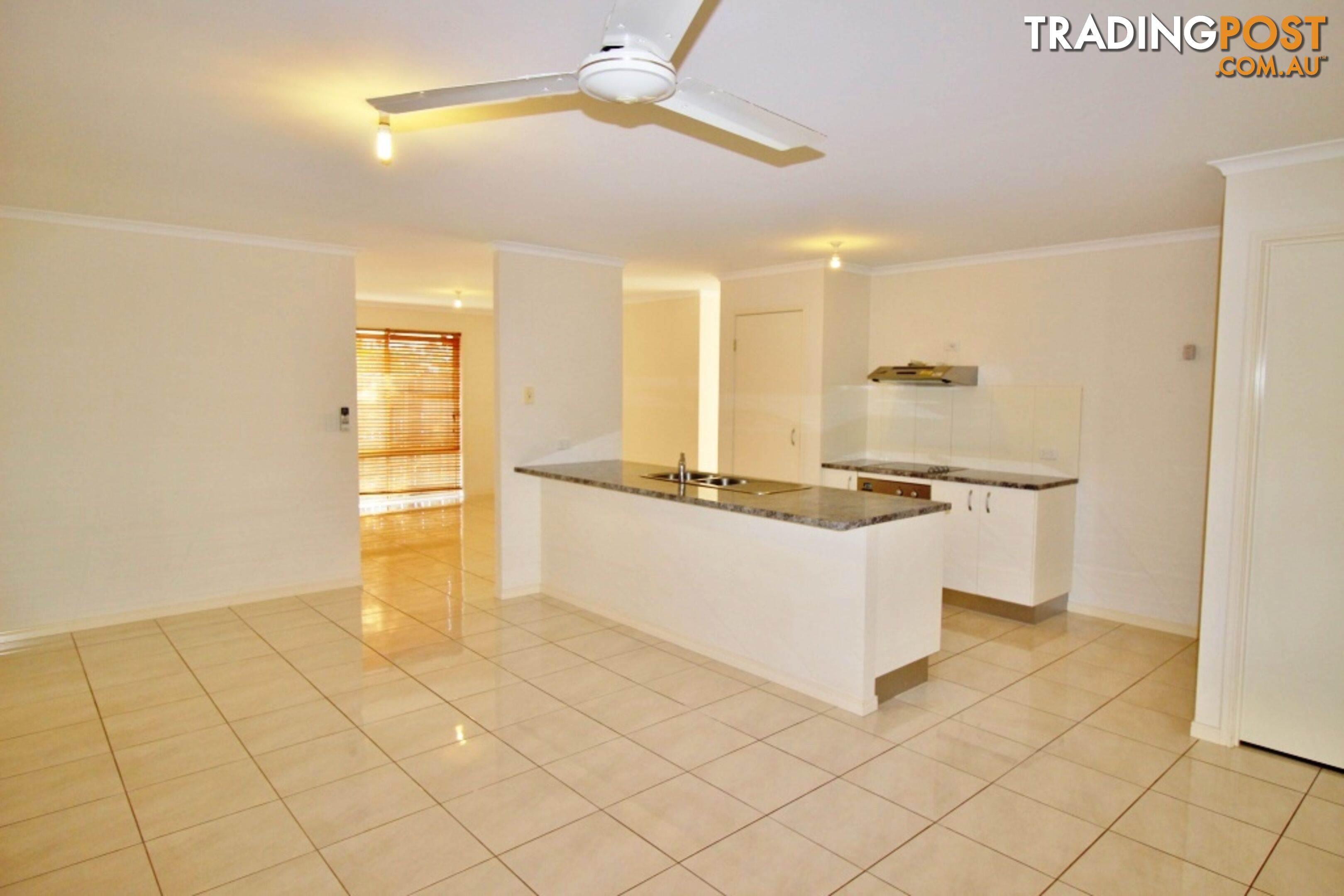 5 Decker Place SOUTHSIDE QLD 4570