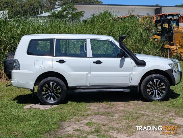 2012 MITSUBISHI PAJERO GL NWMY12 WAGON - photo 4 of 18