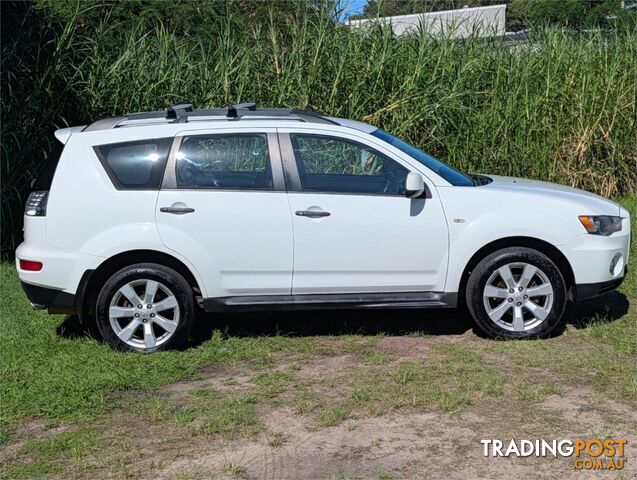 2011 MITSUBISHI OUTLANDER LS ZHMY11 WAGON - photo 4 of 18