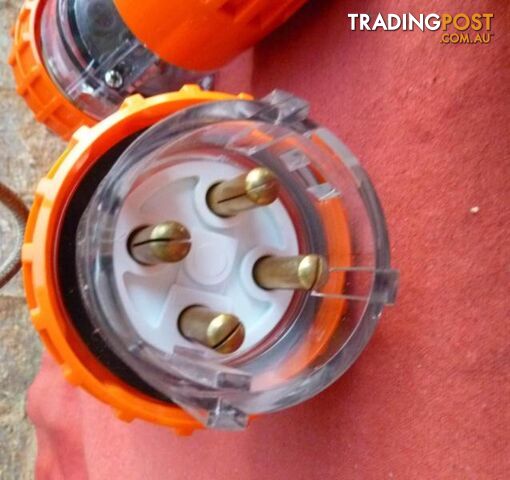New 40 Amp 3 Phase Plugs (4 Pin Plugs and 5 Pin Plugs) - photo 2 of 9