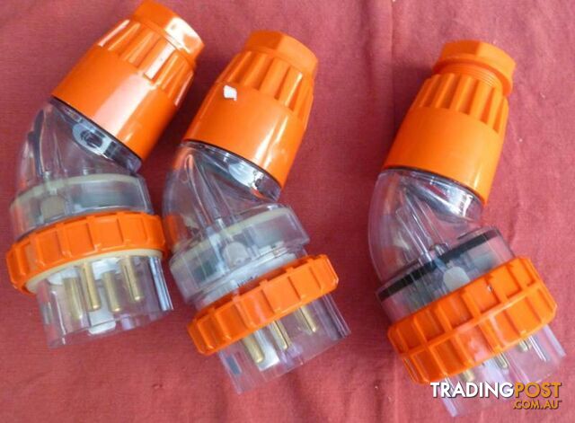 New 40 Amp 3 Phase Plugs (4 Pin Plugs and 5 Pin Plugs) - photo 4 of 9