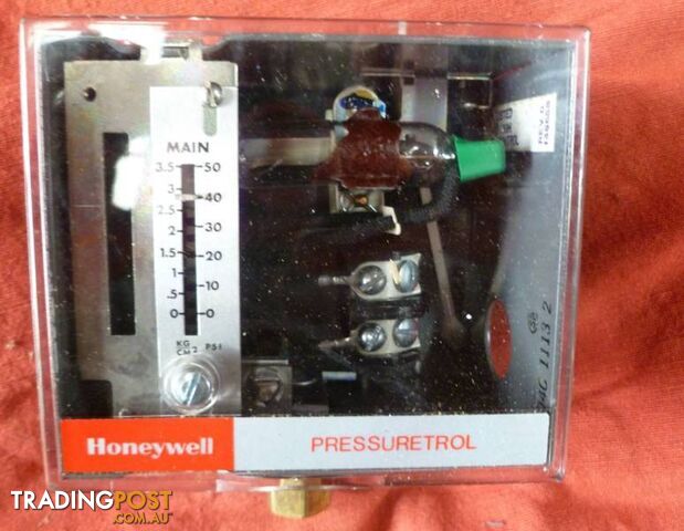 New Honeywell Pressuretrol Controllers (Model L404C 1113 2) - photo 2 of 6