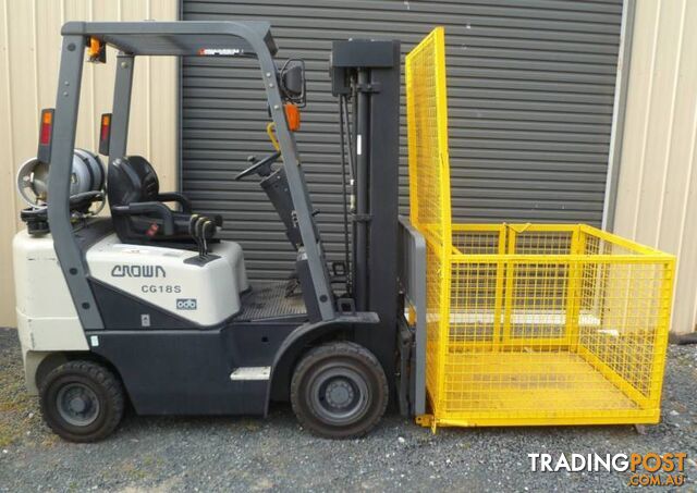 2004 CROWN 1.8 TONNE LP GAS POWERED FORKLIFT (Model CG18S) - photo 4 of 10