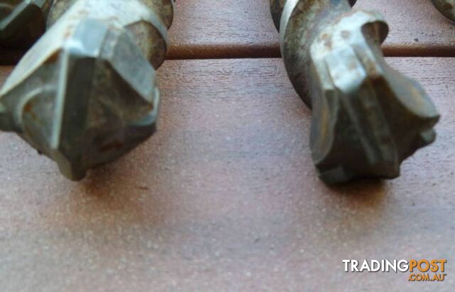 Assorted Hilti SDS Max, SDS and Makita Masonry/Concrete Drill Bit - photo 5 of 9
