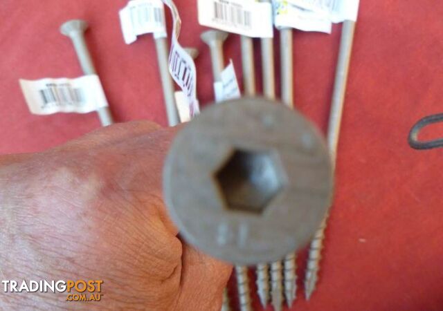 Fifty (50) Bugle Head Batten Timber Screws 16G x 250 mm - photo 4 of 4