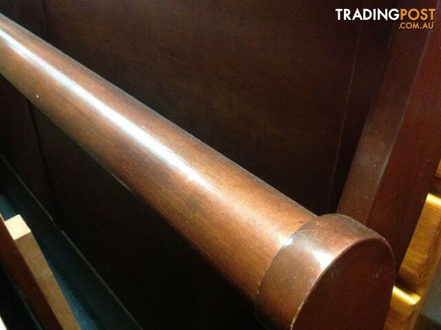 Queen sleigh bed mahogany $495 - photo 2 of 7