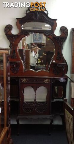 Mahogany and walnut Display Cabinet with elegant mirror