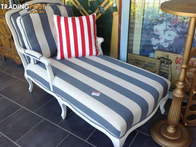 Gorgeous daybed lounger