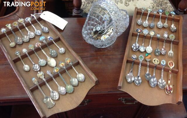 Tea spoon rack including your choice of teaspoons from the bowl
