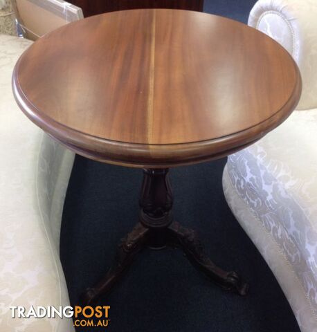 Round lamp table, side table, coffee table mahogany