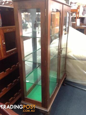 Glass china cabinet with timber and lockable doors - photo 4 of 9
