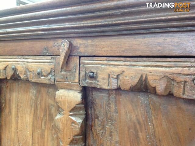 Solid humalyian timber cabinets $850 - photo 3 of 8