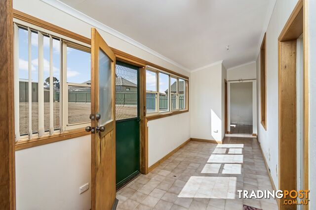 6 Alfred Place STRATHALBYN SA 5255