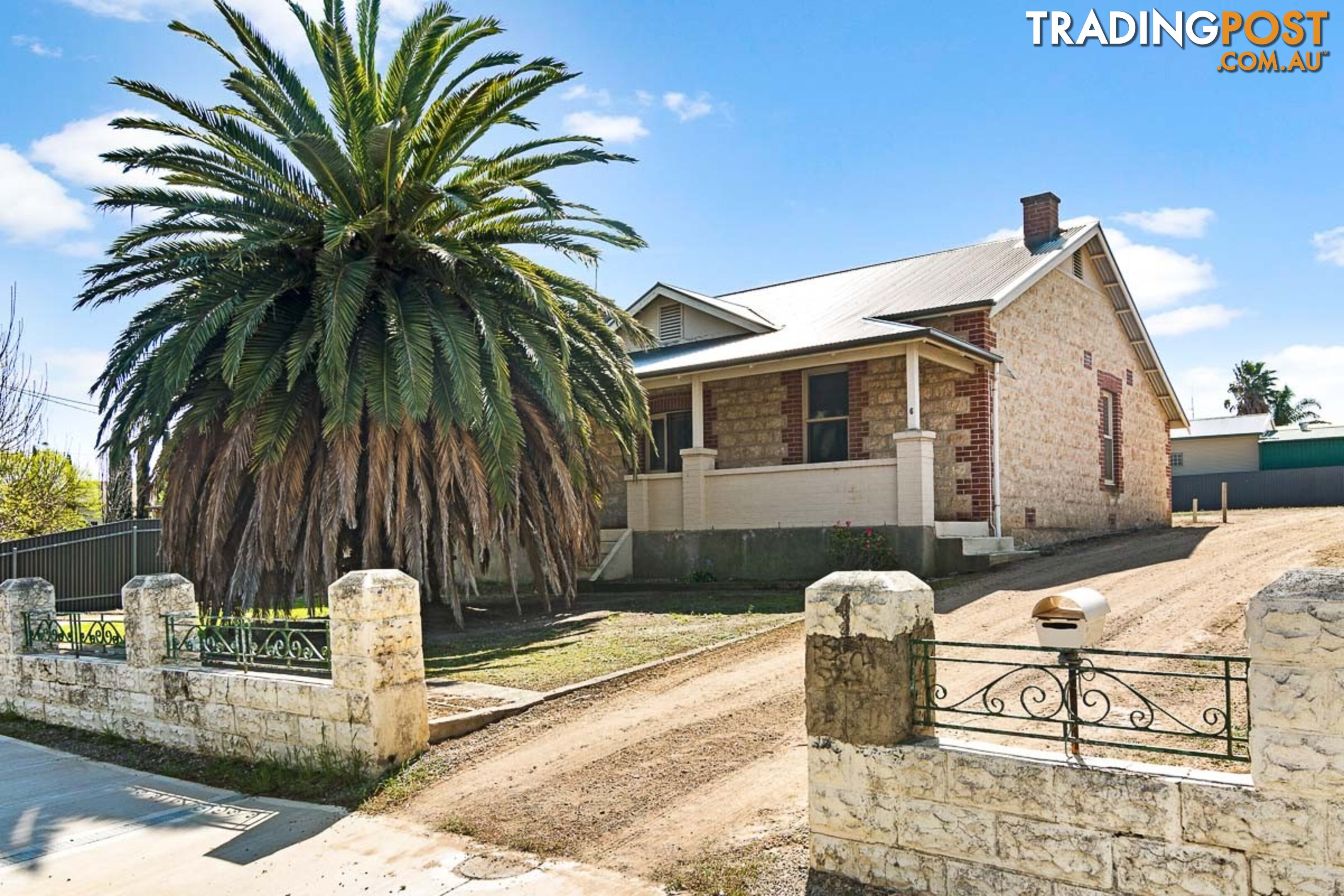 6 Alfred Place STRATHALBYN SA 5255