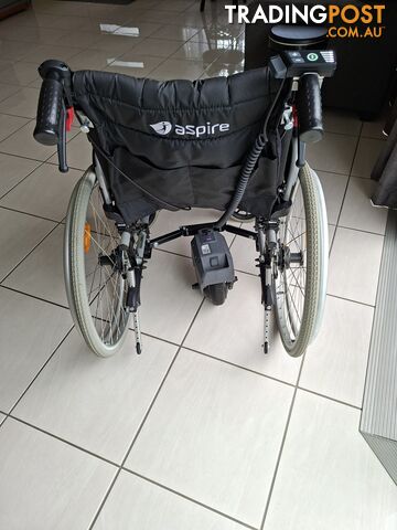 Electric wheelchair - photo 2 of 4
