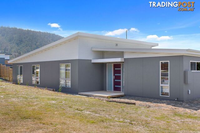 8 Rose Street BICHENO TAS 7215