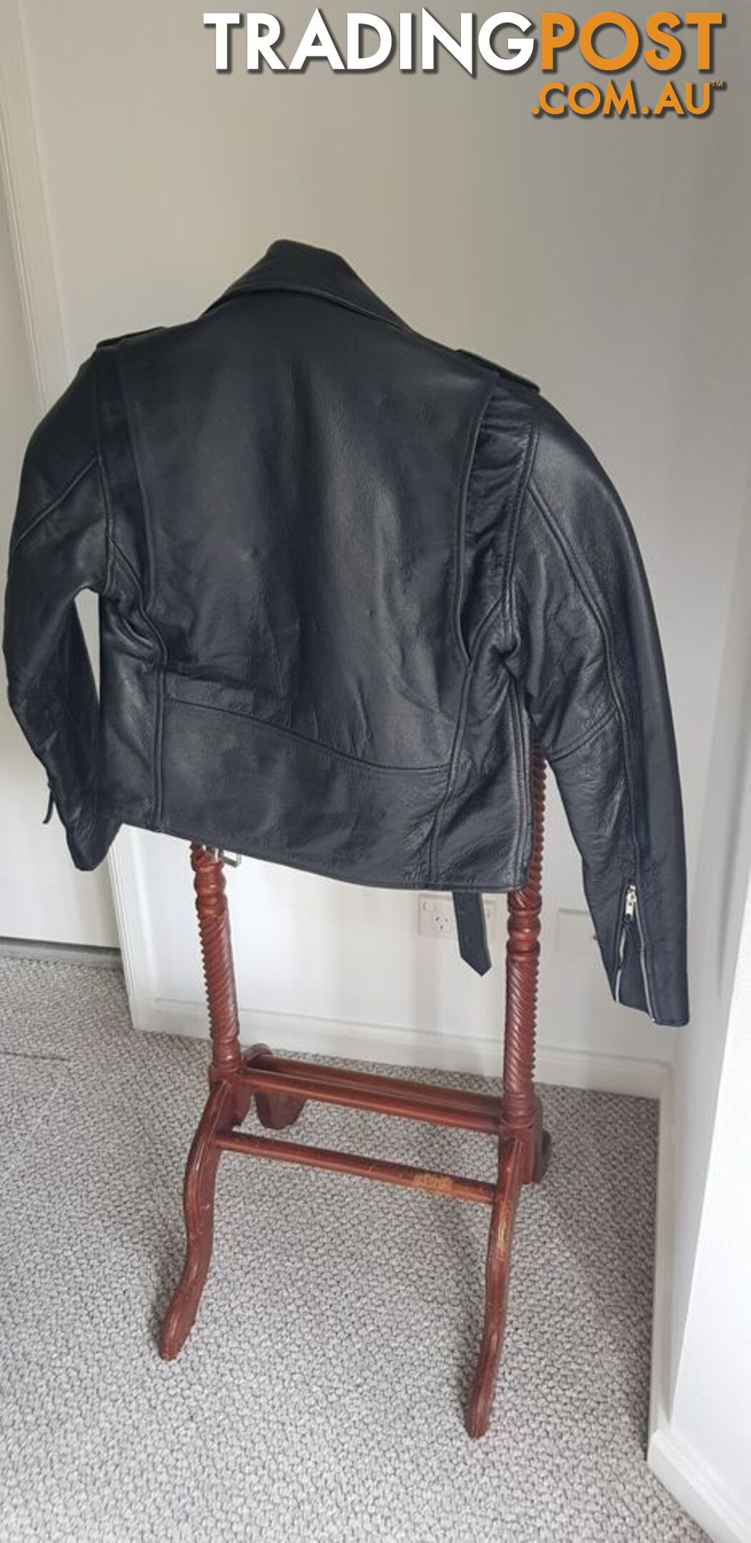 Totally Retro Ladies Genuine 100%  Leather Jacket